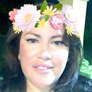 Meet your Posher, Esmelda